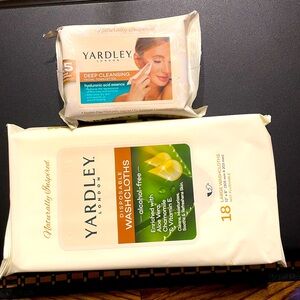 Facial and Body Cleanser Wipes